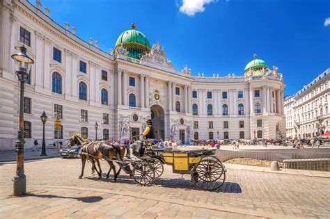 Vienna: Hofburg Palace, Sisi Museum & Silver Collection Tour | GetYourGuide