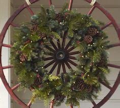 1000+ images about Wagon Wheel | Outdoor christmas decorations, Holiday ...