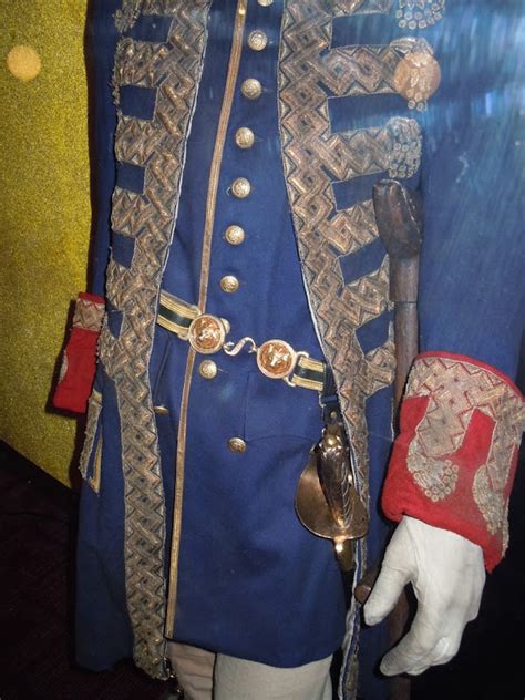 Geoffrey Rush's Captain Barbossa costume from Pirates of the Caribbean ...