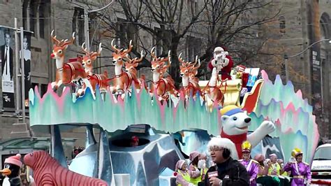 Santa Claus parade, Toronto - YouTube