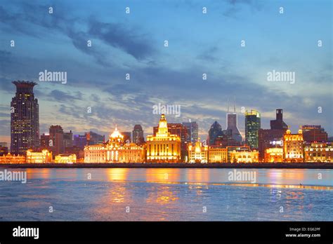 The bund shanghai old hi-res stock photography and images - Alamy