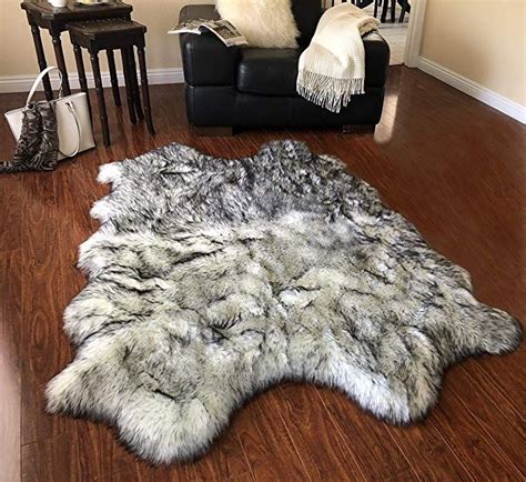 Amazon.com: Super Soft Faux Sheepskin Free Shape Silky Shag Rug (Quarto 4 Pelts 4'x6', White ...