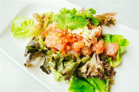 Raw tuna meat salad with spicy sauce 2796928 Stock Photo at Vecteezy