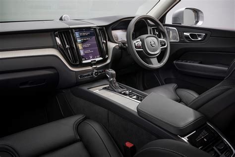 New Volvo XC60 very well connected | Eurekar