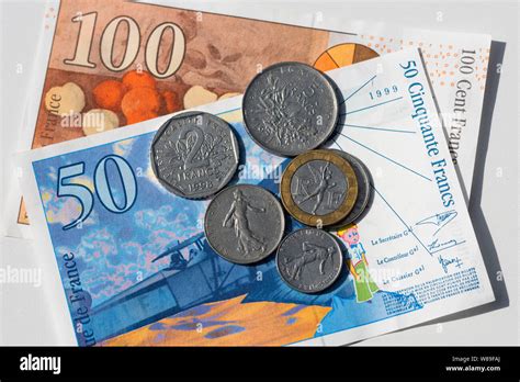 Pre-Euro French franc banknotes and coins Stock Photo - Alamy