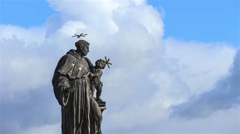 Statue of Saint Anthony of Padua, 1950s - agrohort.ipb.ac.id