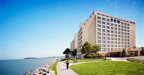 San Francisco Airport Marriott Waterfront | Reception Venues - The Knot