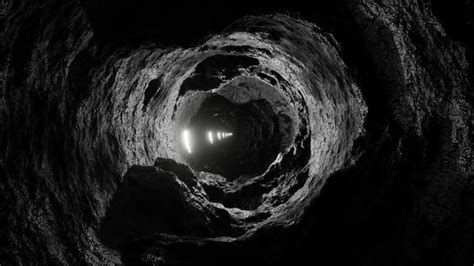 Dentro de la cueva de piedra subterránea fondo para publicidad en escenas de terror y miedo ...