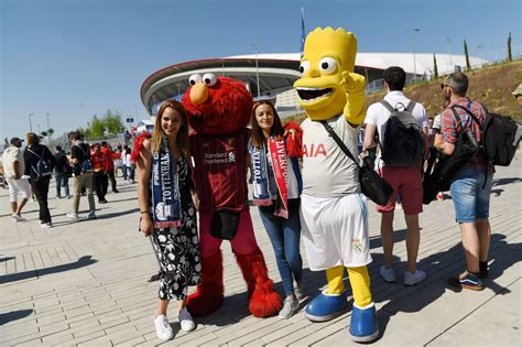 Liverpool and Spurs fans in Madrid party ahead of the Champions League ...