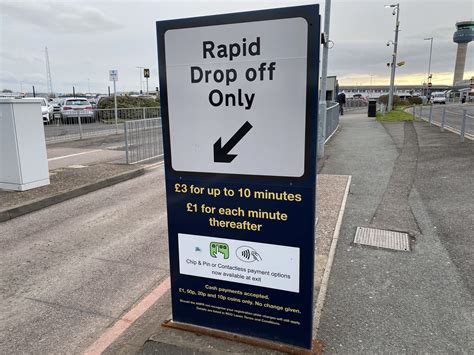 East Midlands Airport Parking: Rapid Drop-off charge increases to £4 for 15 minutes - and then £ ...