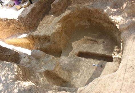 Nemea’s Aidonia Dig Reveals Two Unlooted Mycenaean Period Tombs