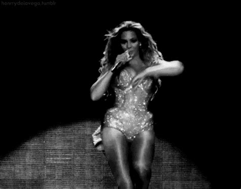 Beyonce On Stage GIF Pictures, Photos, and Images for Facebook, Tumblr ...