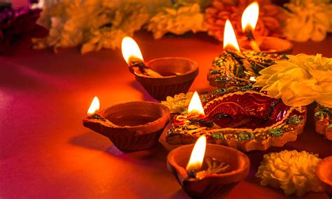 Best Places to Celebrate Diwali In and Around Lucknow - Chiku Cab Services