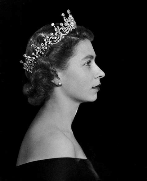 6 Fun Facts About…Queen Elizabeth II