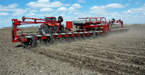 SPRING PLANTING UNDERWAY IN IOWA CORNFIELDS - KSCJ 1360