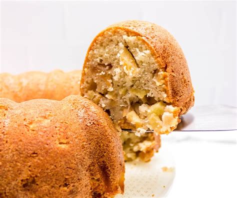 Jewish apple cake recipe A tasty twist to a typical apple cake