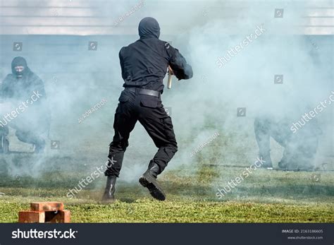 Police Swat Team Operation Training Abakan Stock Photo 2163186605 ...