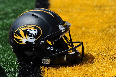 Photo: Mizzou recruit wearing what appears to be a new 'Mizzou gold' helmet