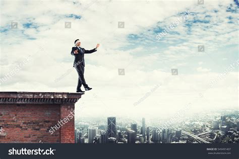 85,591 Edge Building Images, Stock Photos & Vectors | Shutterstock