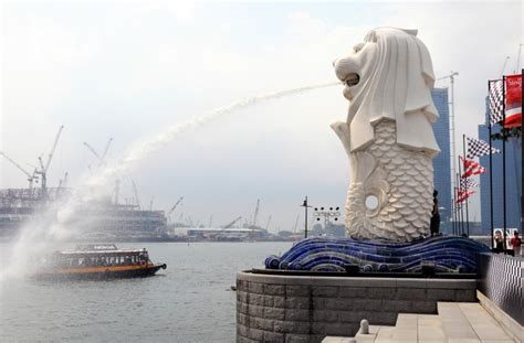 Famous Merlion statue - Classroom Clip Art