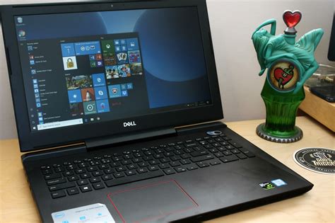 Dell Inspiron 15 7000 (7577) Gaming Laptop Review - VGU