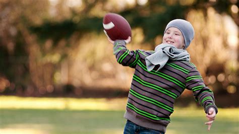 Researchers reveal the secret to the perfect football throw