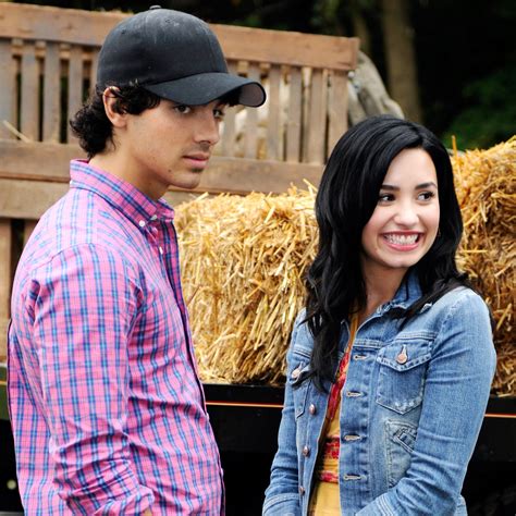 Demi Lovato Camp Rock 2 / Demi Lovato World Premiere Of Camp Rock Ii ...