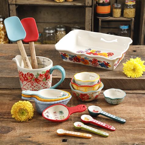 The Pioneer Woman Collected Ceramic Baking Set, 16-Pieces - Walmart.com