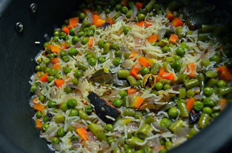 Dishing With Divya: Veg - Pulao / Vegetable Pulav / Vegetable Rice (Cooker Method)