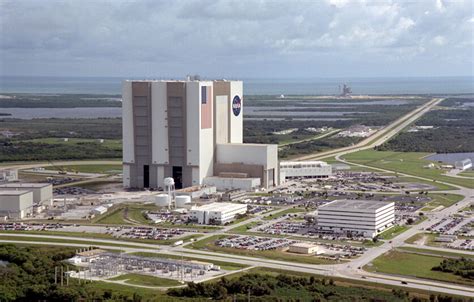 This Week’s Crazy Building: NASA Vehicle Assembly Building - Gary Kent ...