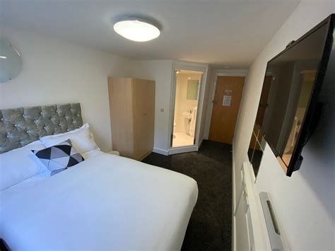 ACCOMMODATION BRADFORD - Updated 2024 Reviews, Photos & Prices