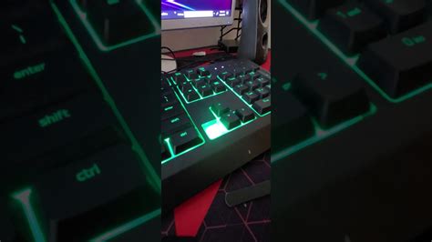 How to remove keycaps on Razer Cynosa Chroma - YouTube