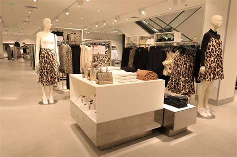 H&M strengthens India presence with its 50th store