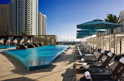 20 Perfect Miami Hotels with balcony for your dream vacation - BEY OF TRAVEL