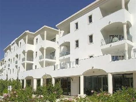 Best Price on Vila Petra Aparthotel in Albufeira + Reviews!