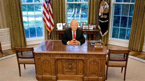 Which of These 6 Oval Office Desks Will Donald Trump Pick? | realtor.com®