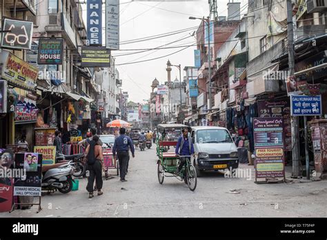 Downtown delhi hi-res stock photography and images - Alamy