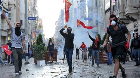 Turkey protests spread online, and in the streets