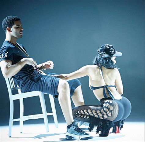 Nicki Minaj Gets Close To Drake In 'Anaconda' Music Video - Capital XTRA