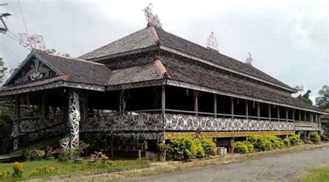 Keunikan Rumah Adat Lamin Khas Kalimantan Timur - Habar Kaltim