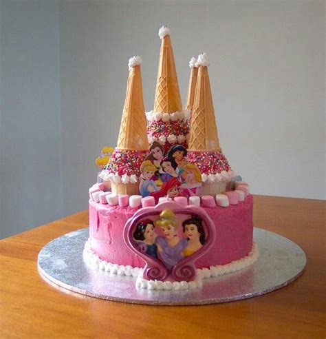 Princess castle birthday cake | Bolos de aniversário de castelo, Bolo ...