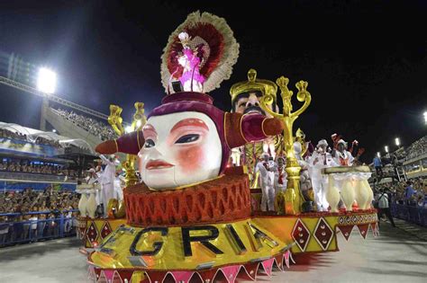 At least eight injured after carnival float crashes in Rio - CGTN