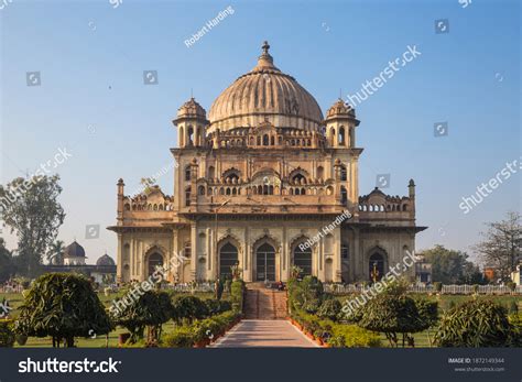 Begum Hazrat Mahal Park Tomb Khurshid Stock Photo 1872149344 | Shutterstock