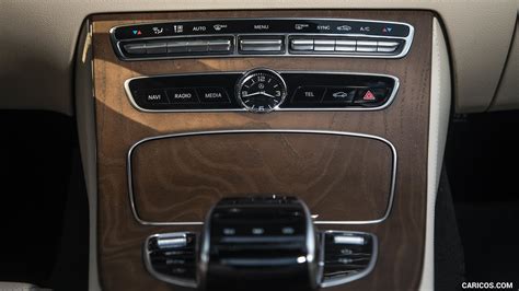 2019 Mercedes-Benz E450 4MATIC E-Class Sedan (US-Spec) - Interior, Detail | Caricos