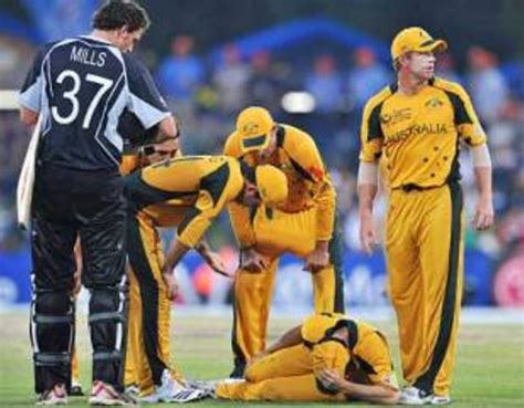 Ferguson knee injury worries Australia | ESPNcricinfo