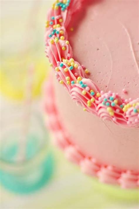 I like the sprinkles on the border | Pink cake, Cake borders, Sprinkles