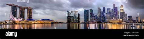 Singapore skyline at night Stock Photo - Alamy