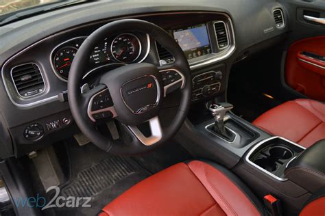 2015 Dodge Charger R/T Review | Carsquare.com