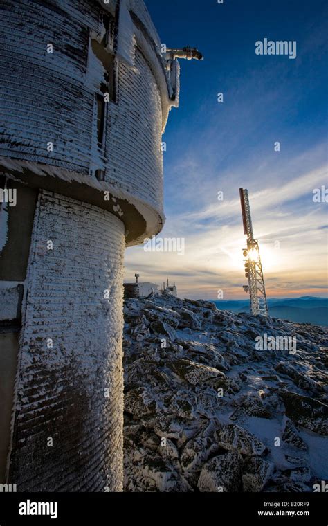 Mount washington observatory winter hi-res stock photography and images - Alamy