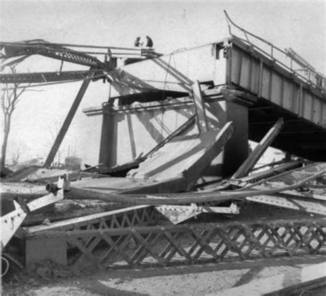 Gallery: Historical photos of the 1967 collapse of the Silver Bridge ...